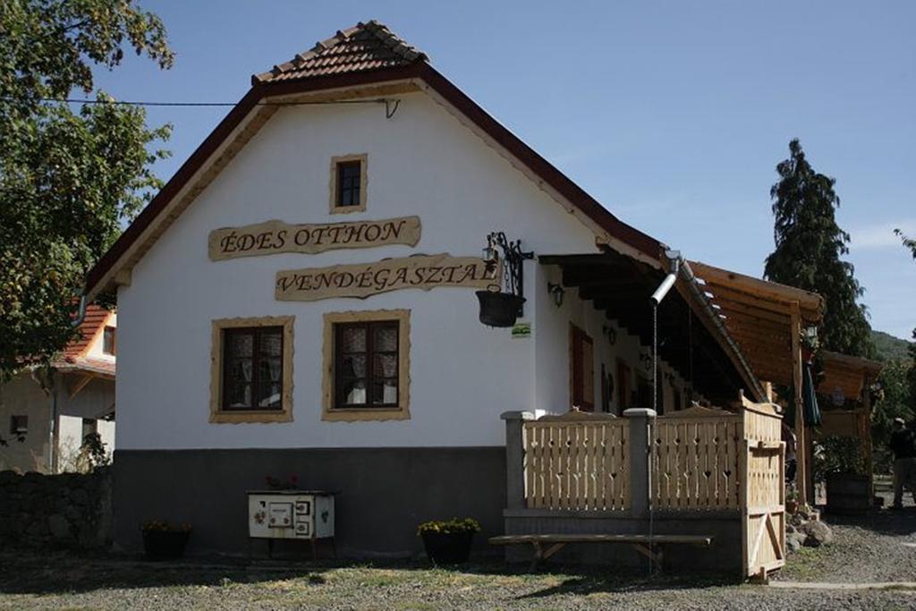Édes Otthon Vendégház Nagyborzsony Esterno foto